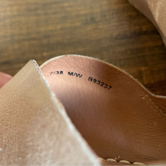 Born Leather Wedge Sandals in Brown Tan Size 7 - Picture 5 of 6